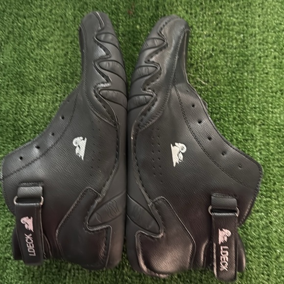 LDeck High Top Sports Shoes Waterproof Non Slip. Adjustable Strap, no Laces - Picture 7 of 11